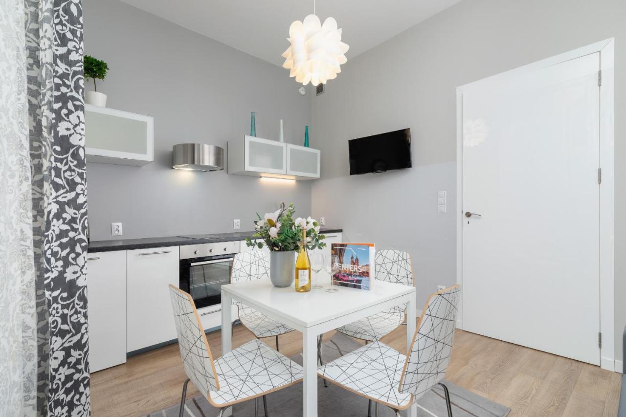 Central Planty Park Apartment Lobzowska By Noclegi Renters Cracovie Extérieur photo